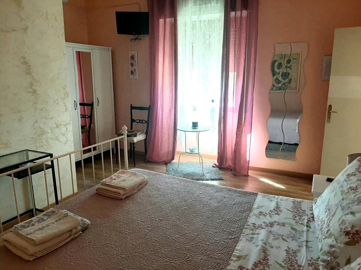 B&B La Casa In Campagna Collecorvino Екстер'єр фото