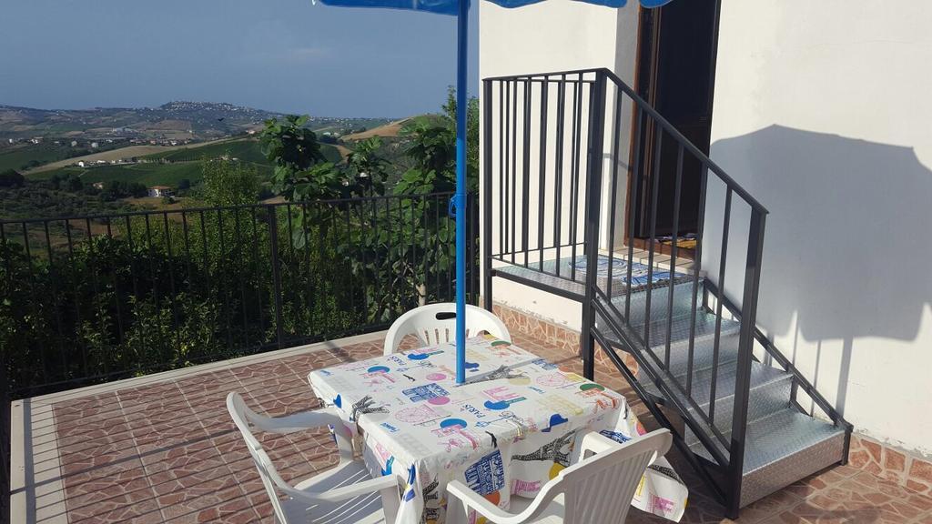 B&B La Casa In Campagna Collecorvino Екстер'єр фото